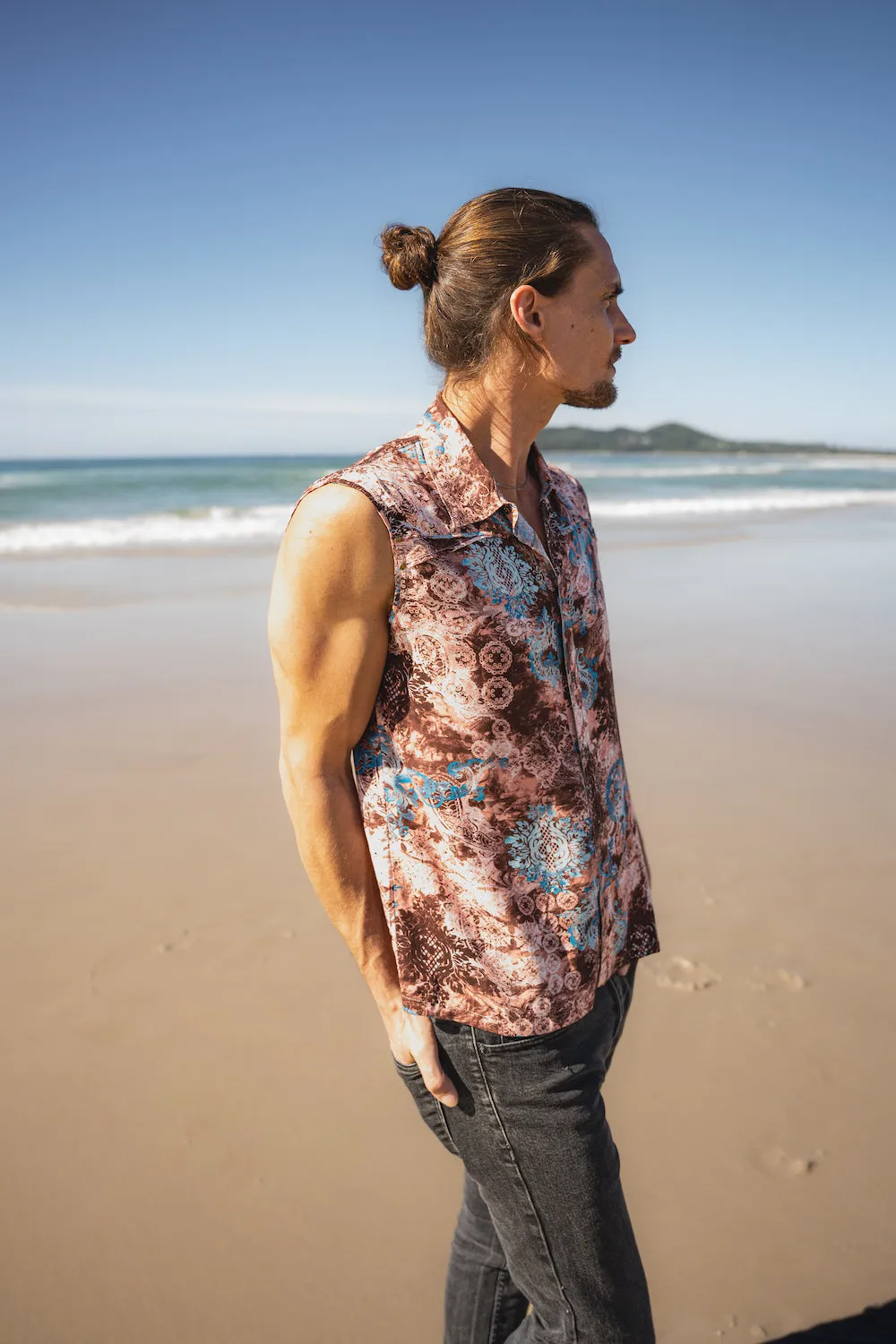 ADONIS SLEEVELESS DARK BROWN