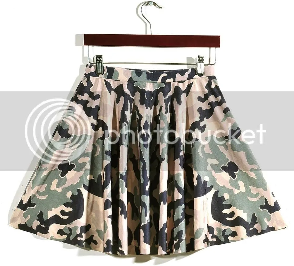 Sister Amy Women's Pleated Elastic Waist Band Flared Printed Midi Skater