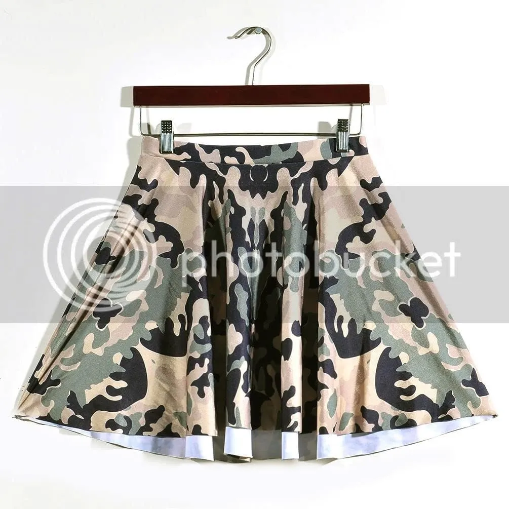 Sister Amy Women's Pleated Elastic Waist Band Flared Printed Midi Skater