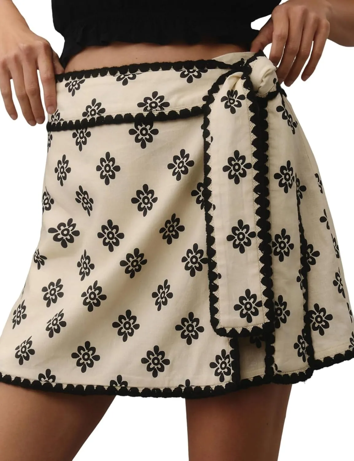 utcoco Women's Y2k Trendy Side Tie Knot Skort Skirts Summer Casual Wrapped Shorts Beach Boho Floral A Line Mini Skirt
