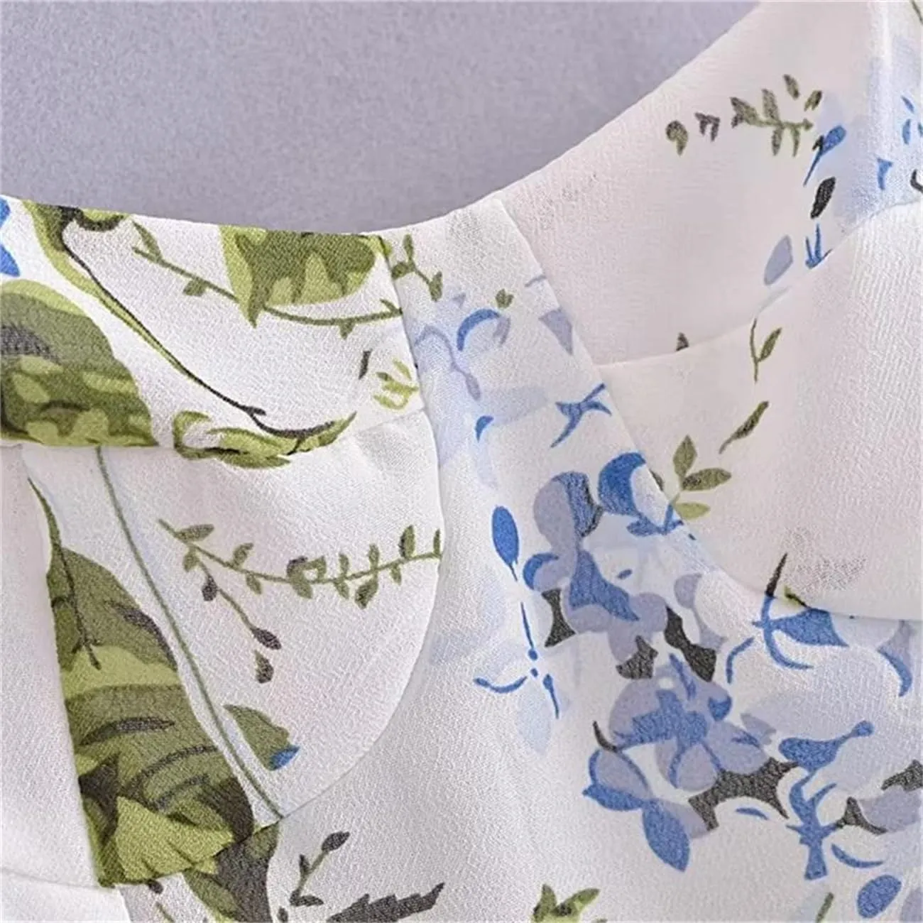 Women Summer Garden Flower Print Halter Vest Camisole with Stretch Lace-Up Patchwork Top